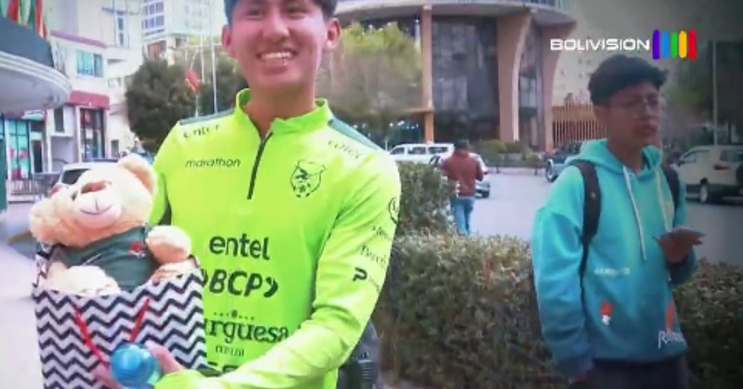 El cariño de la población para los jugadores de la selección, especialmente con Miguel Terceros