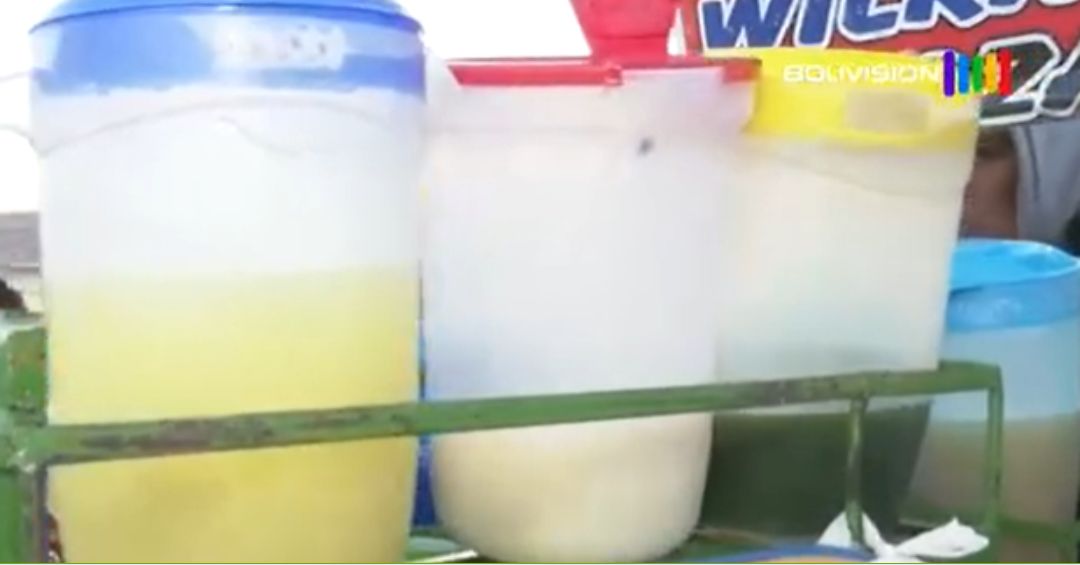 Caseras alteñas venden bebidas calientes contra frío extremo