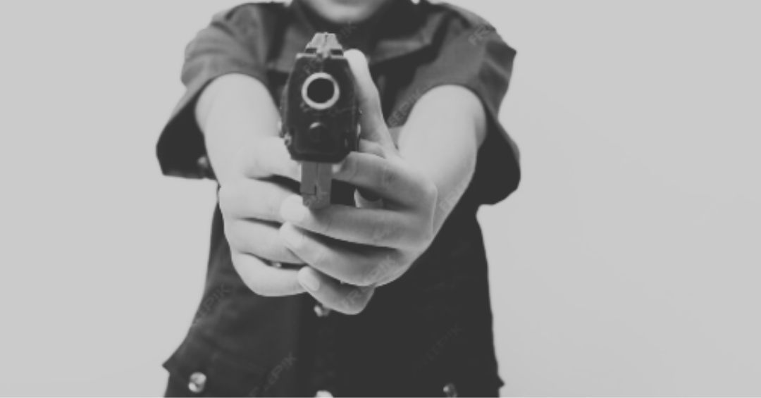 Alarma en colegio: Estudiante amenaza con arma de fuego a sus compañeros