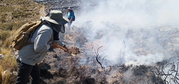 Sofocan incendio en el volcán Tunupa en Potosí
