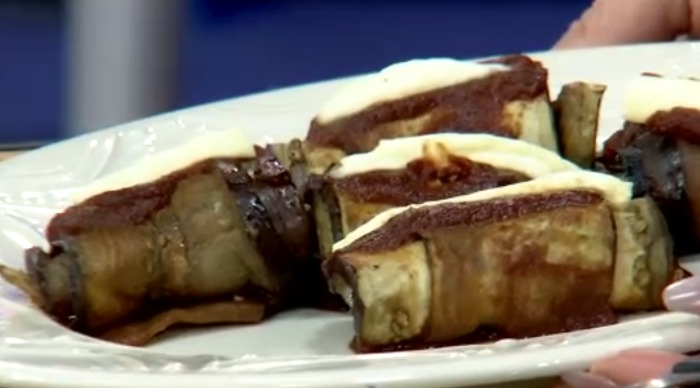 Tortillas de papa y rollitos de berenjena para un menú econó