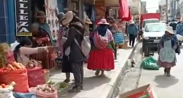 Oruro: “Feria del precio solidario”, amas de casa agradecen 